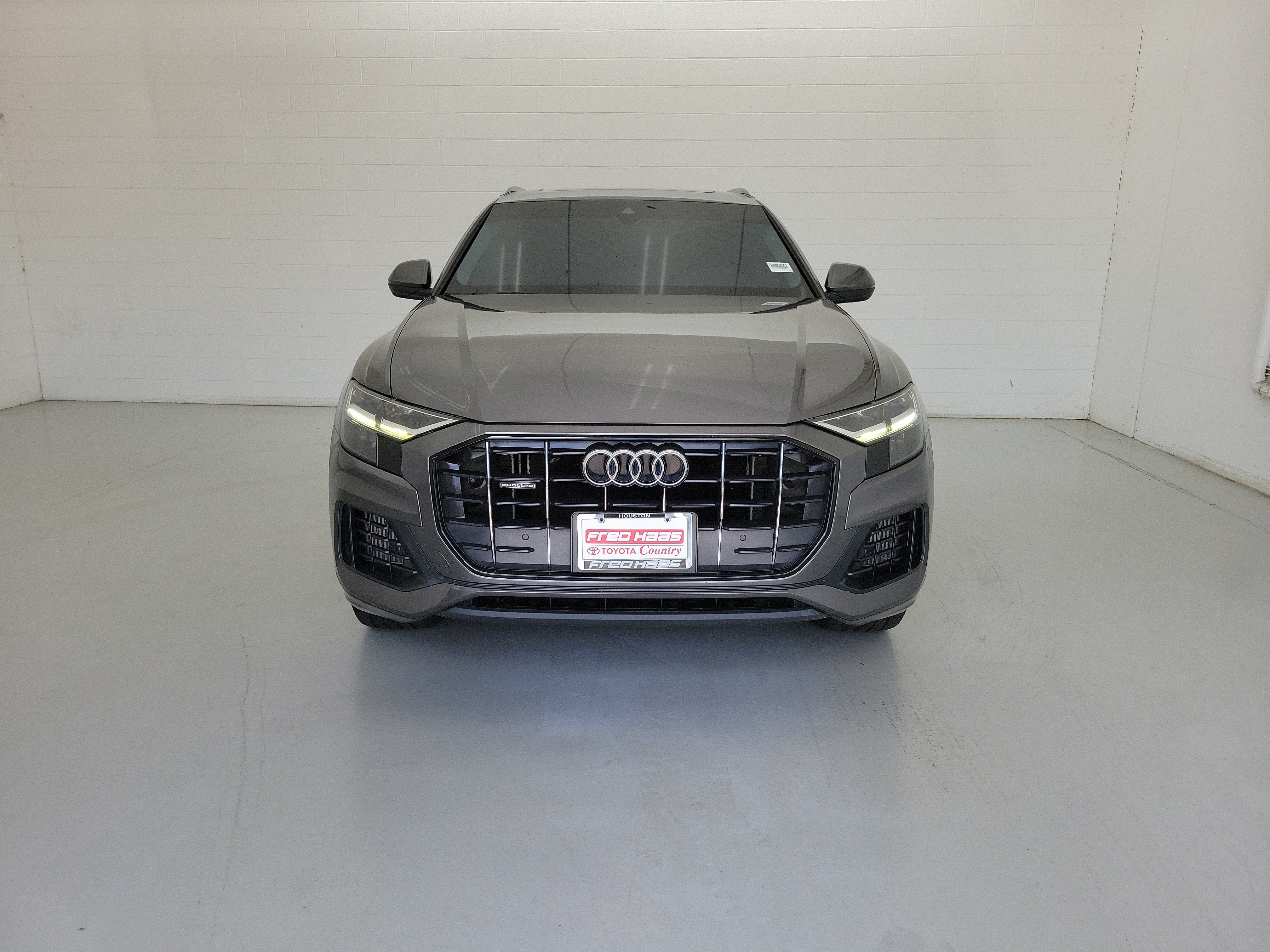 Used 2019 Gray Metallic Audi 3.0T Premium image 3