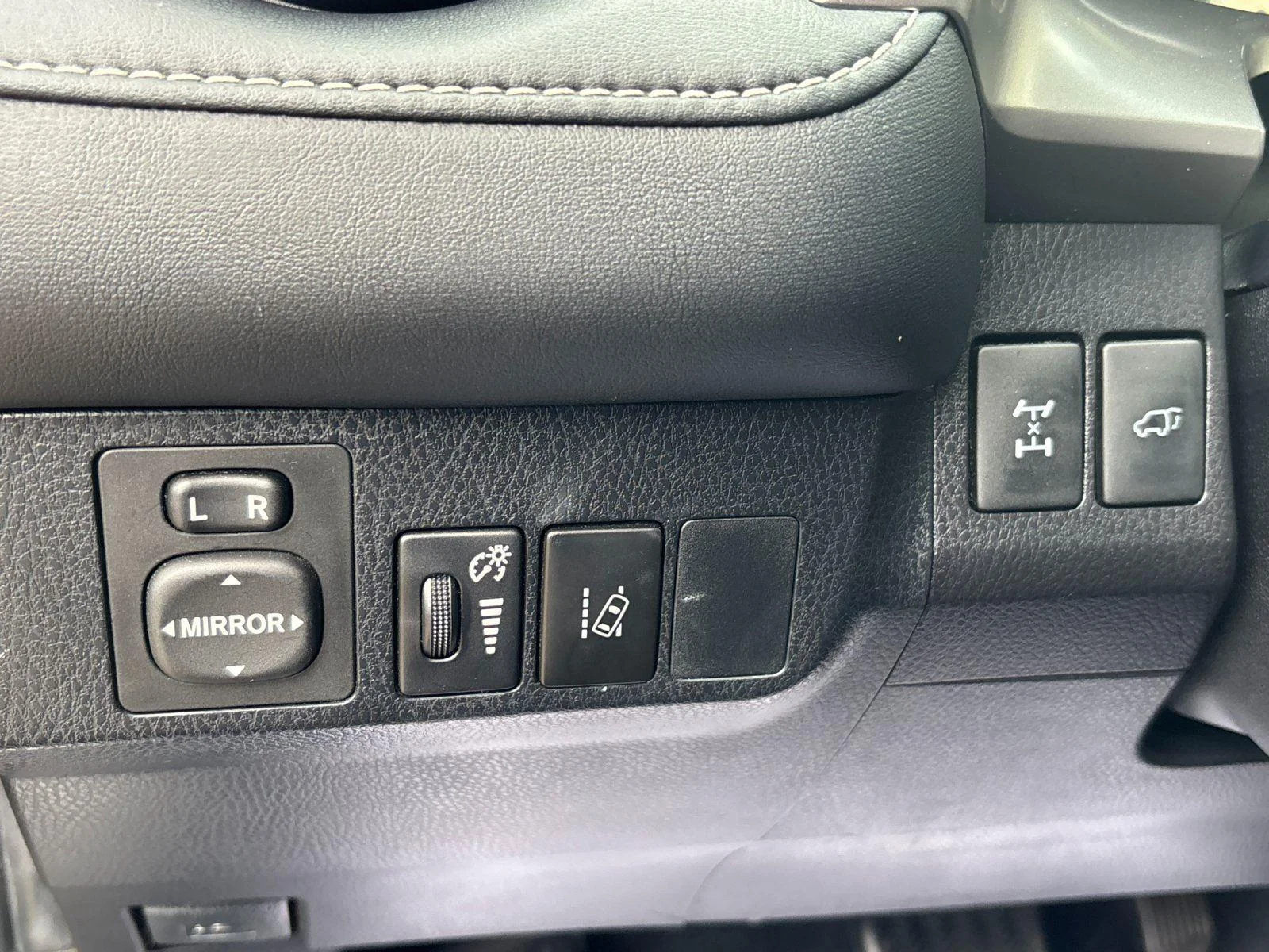 Used 2016 Magnetic Gray Metallic Toyota Limited image 16