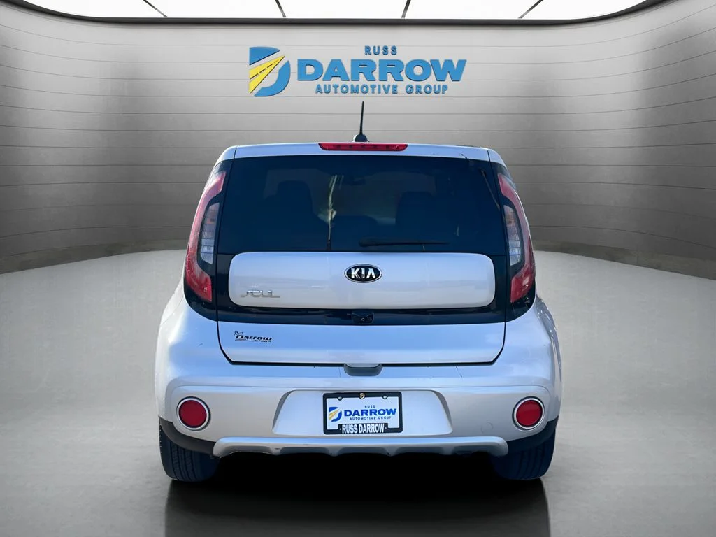 Used 2017 Silver Kia Plus image 4