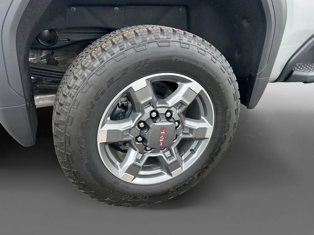 2026 GMC Sierra 2500HD SLT - Photo 10