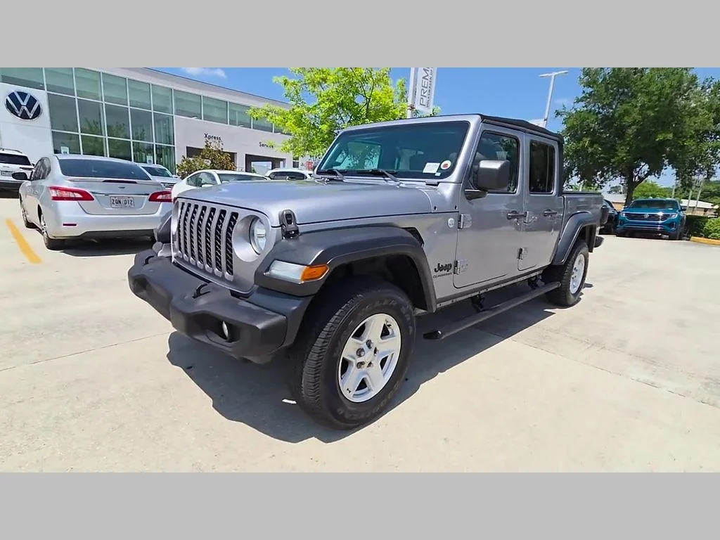Used 2020 Silver Jeep Sport image 42