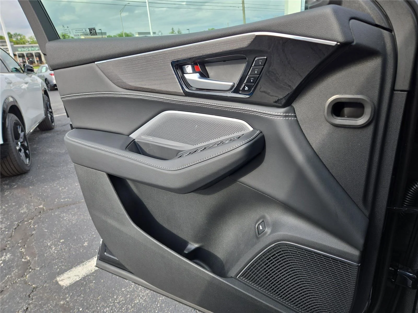 New 2026 Majestic Black Pearl Acura SH-AWD w/Advance image 16