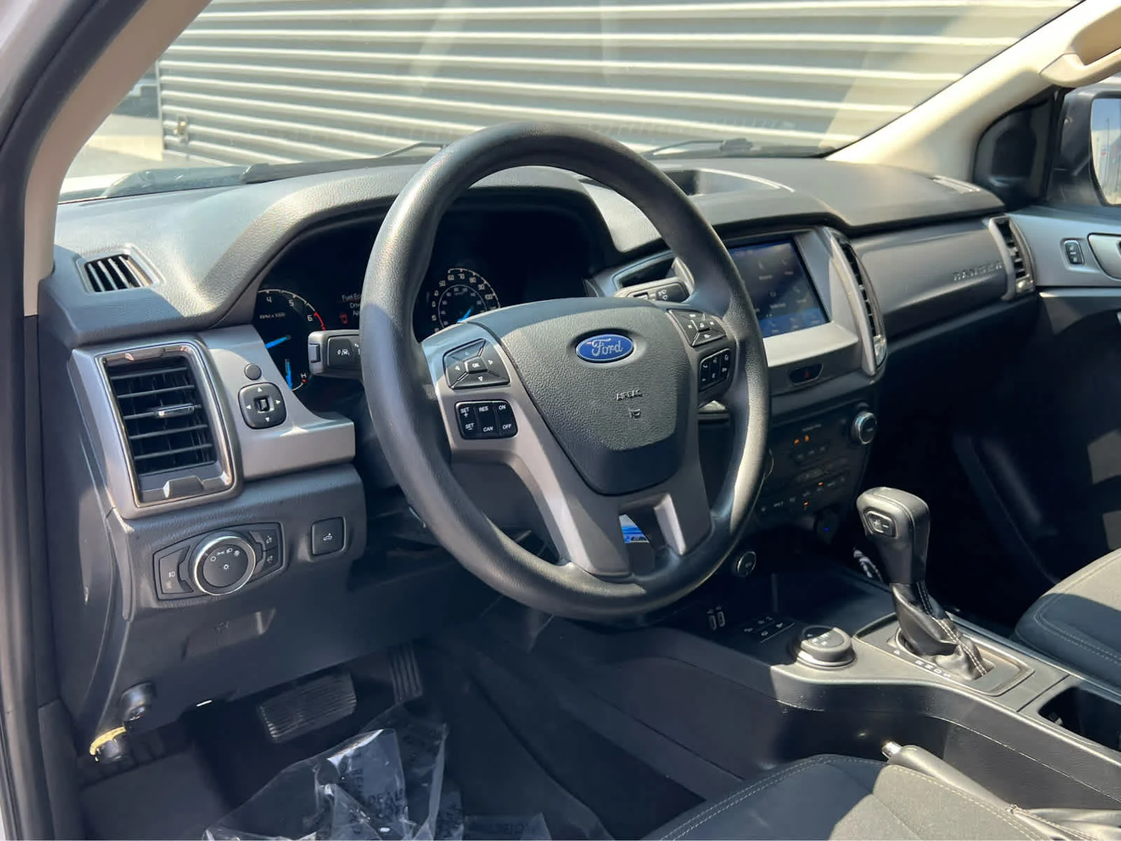 Certified Used 2020 Oxford White Ford XLT image 28
