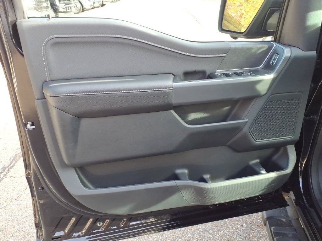 New 2026 Agate Black Metallic Ford XLT image 19