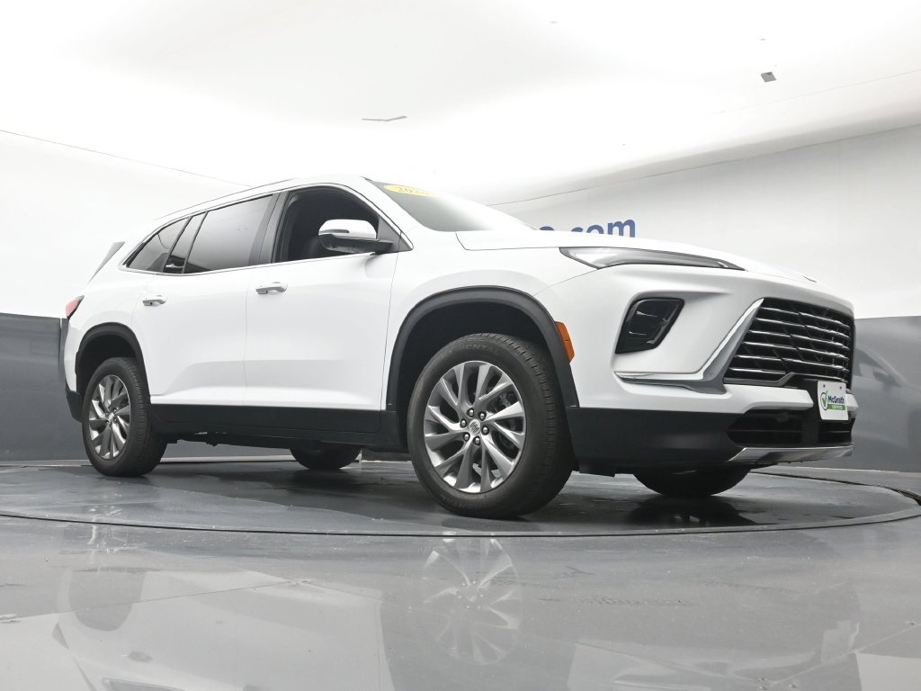 Used 2026 White Buick Preferred image 27
