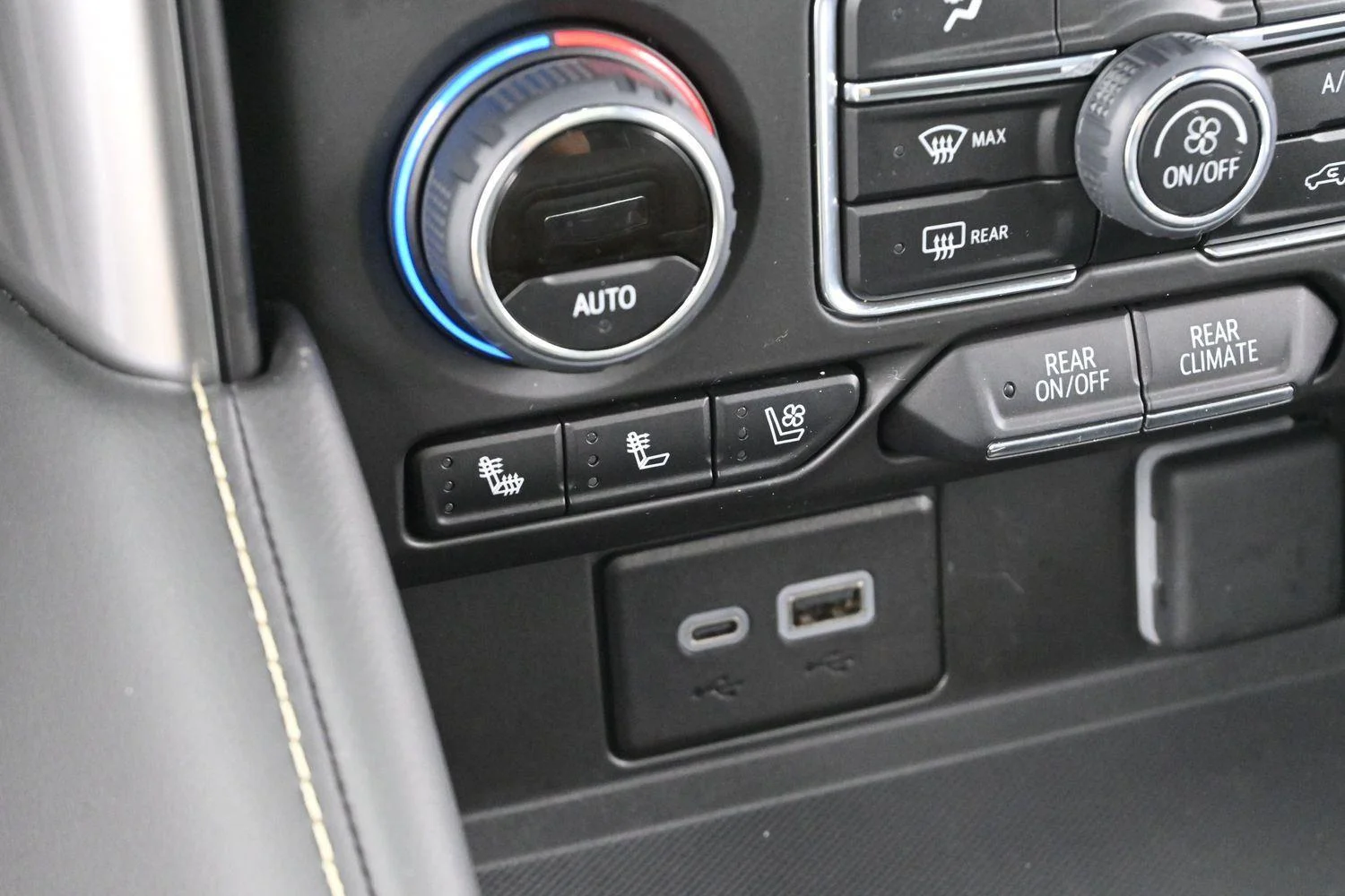 Used 2024 Summit White Chevrolet Premier image 21