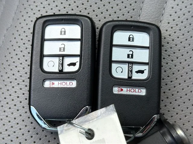 Used 2020 Red Honda EX-L image 24
