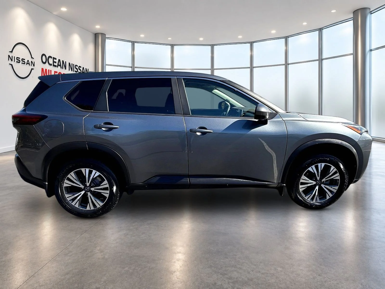 Certified Used 2023 Gun Metallic Nissan SV image 4