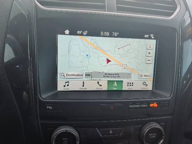 Used 2018 Silver Ford XLT image 10