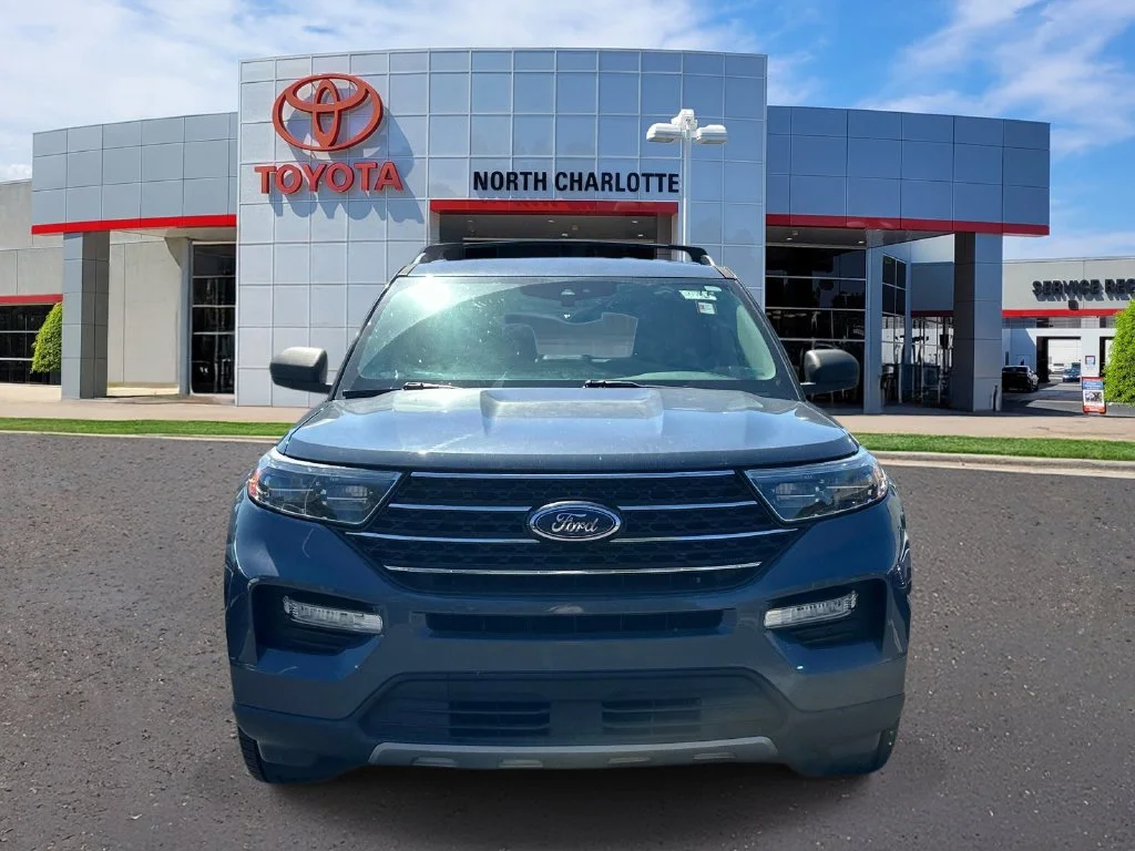 Used 2021 Blue Ford XLT image 3