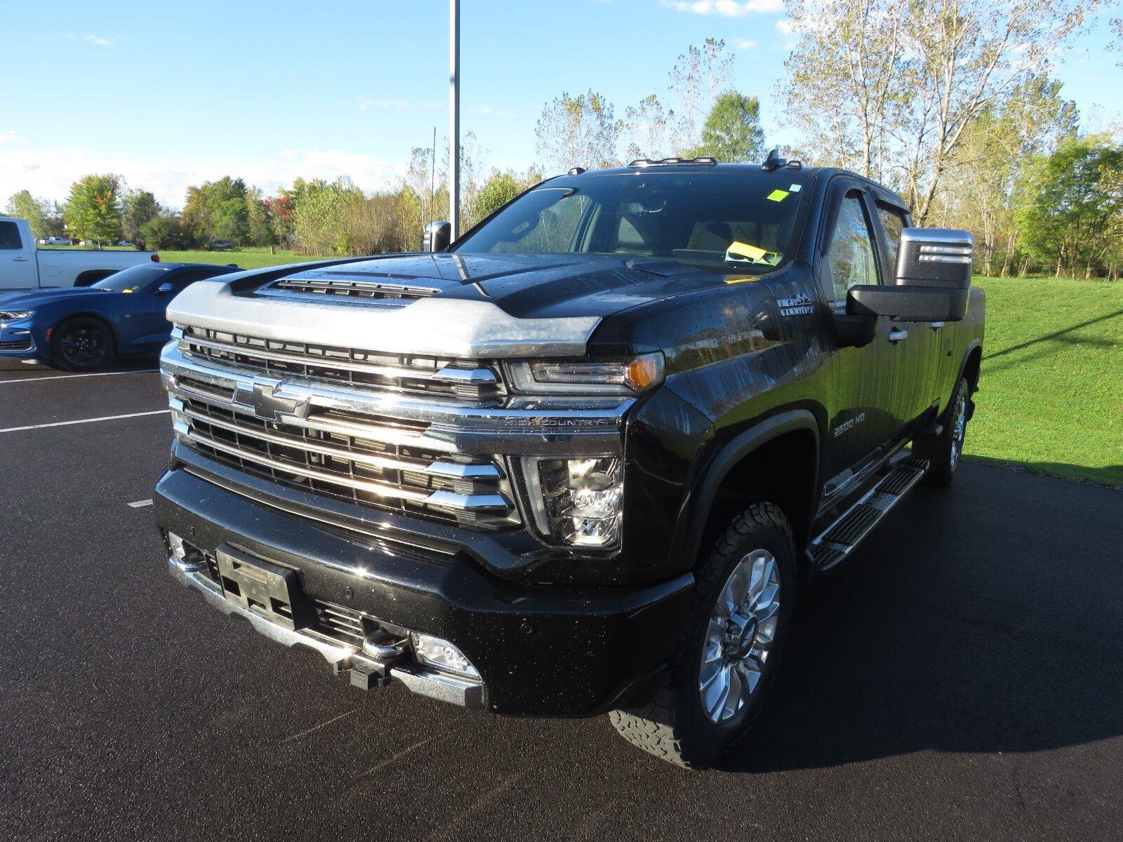 Used 2022 Mosaic Black Metallic Chevrolet High Country image 5