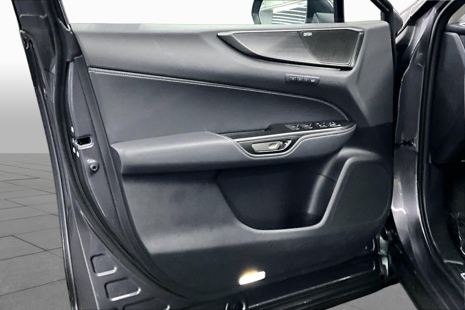 2026 Lexus NX Hybrid 350h - Photo 21