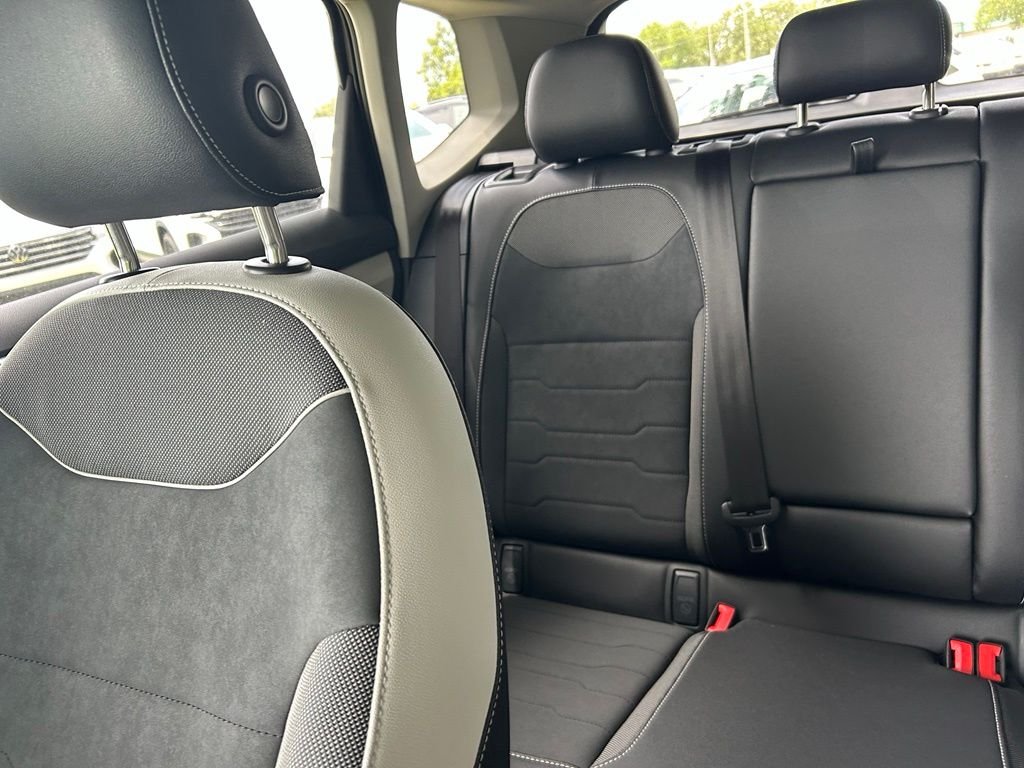 New 2026 Gray Volkswagen 1.5T SE image 11