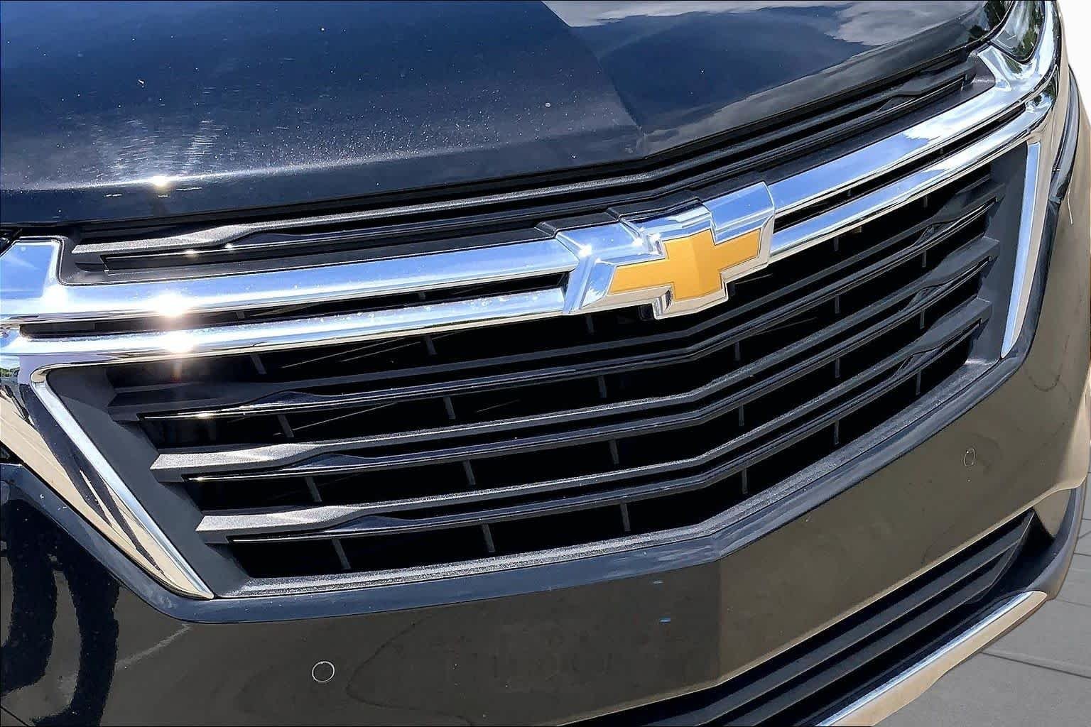 Used 2024 Mosaic Black Metallic Chevrolet LT image 31