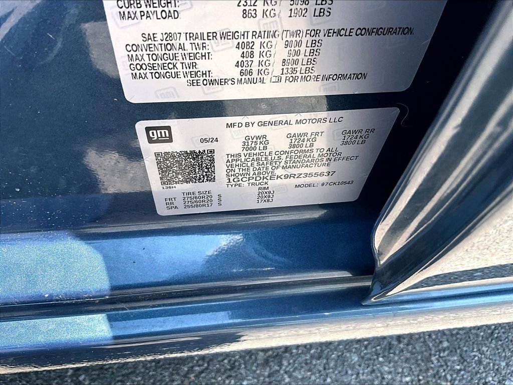 Used 2024 Lakeshore Blue Metallic Chevrolet LT image 36
