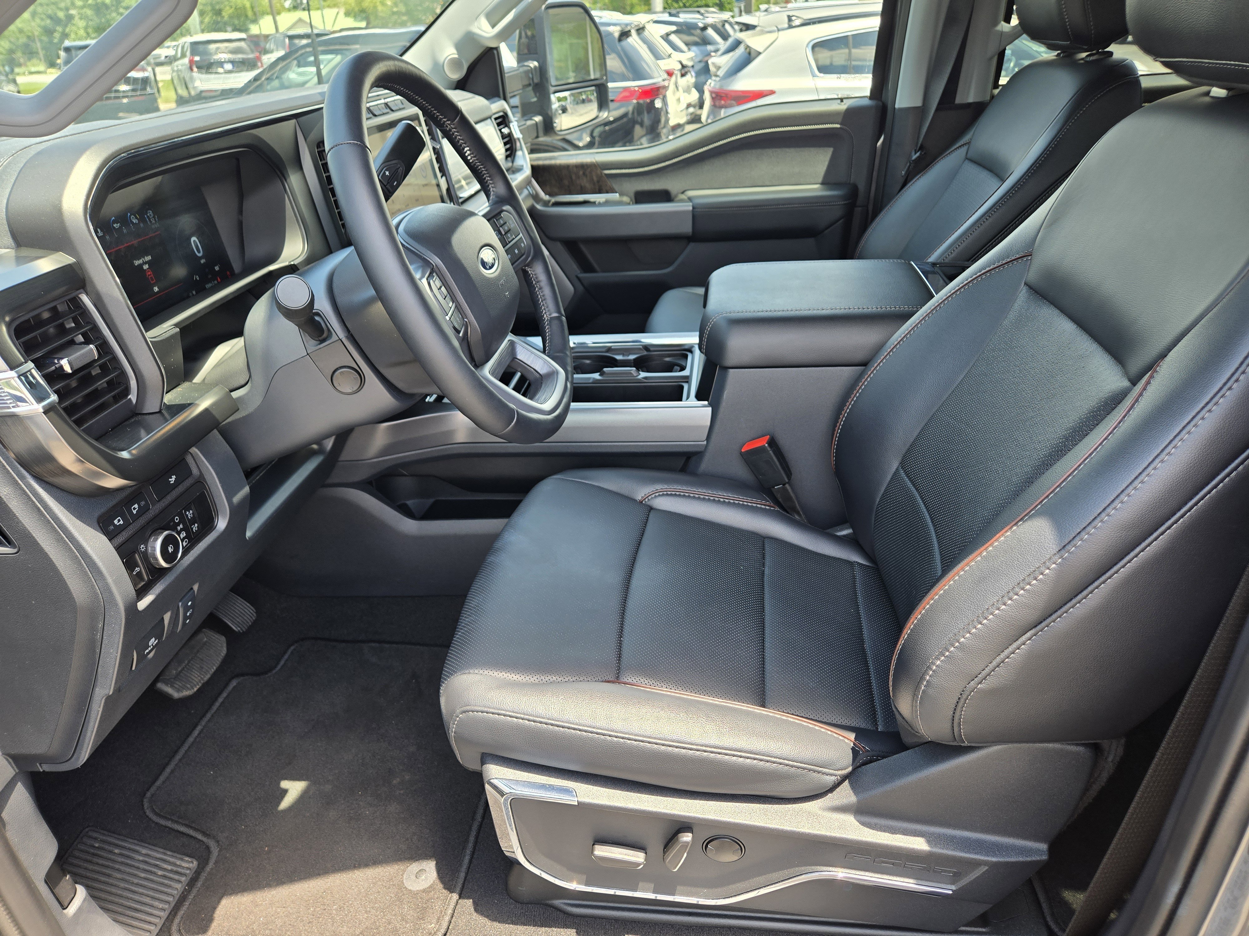 Used 2024 Carbonized Gray Metallic Ford Lariat image 18