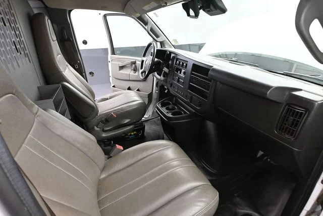 Used 2019 White Chevrolet Work Van image 34