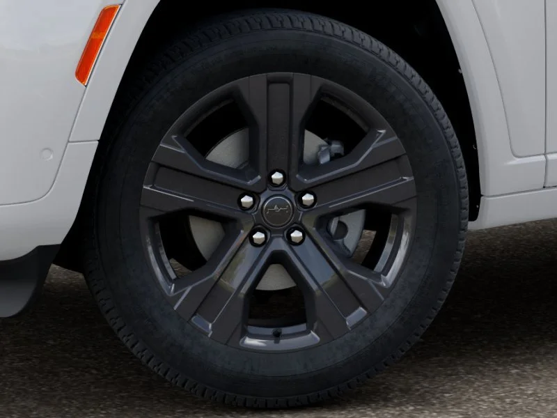 New 2027 Bright White Clear-Coat Paint Jeep Limited Reserve image 8