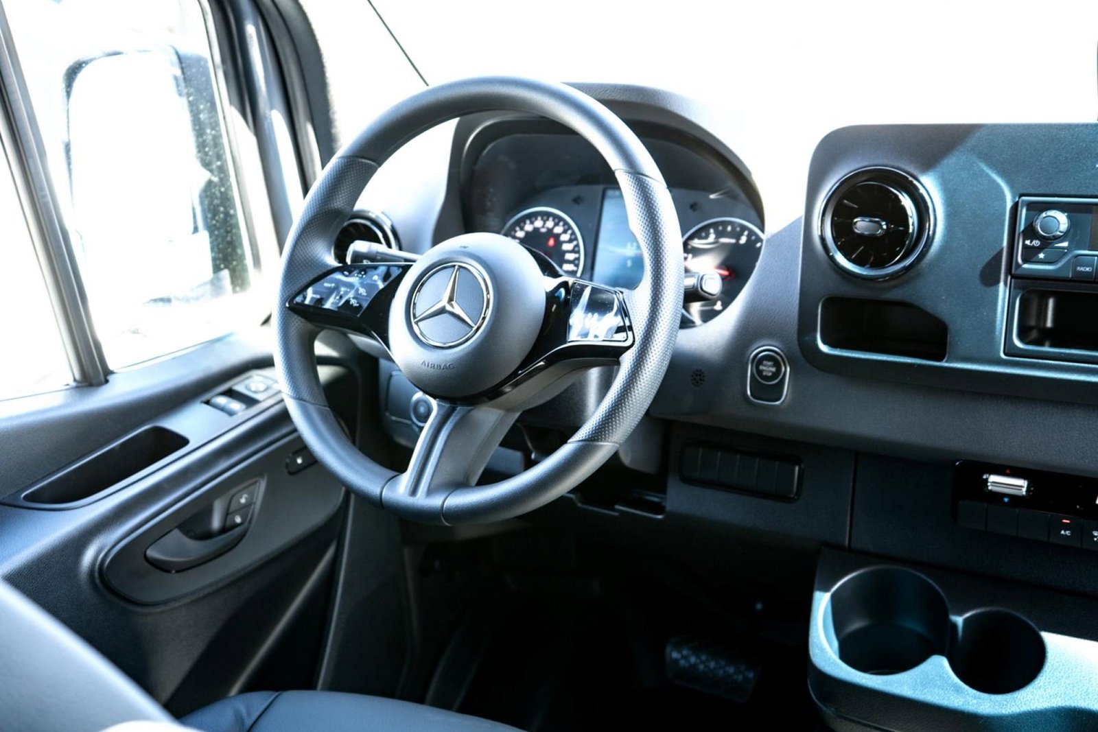 2025 Mercedes-Benz Sprinter Cargo Van Base - Photo 25
