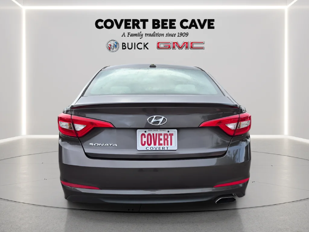 Used 2015 Brown Hyundai SE image 8