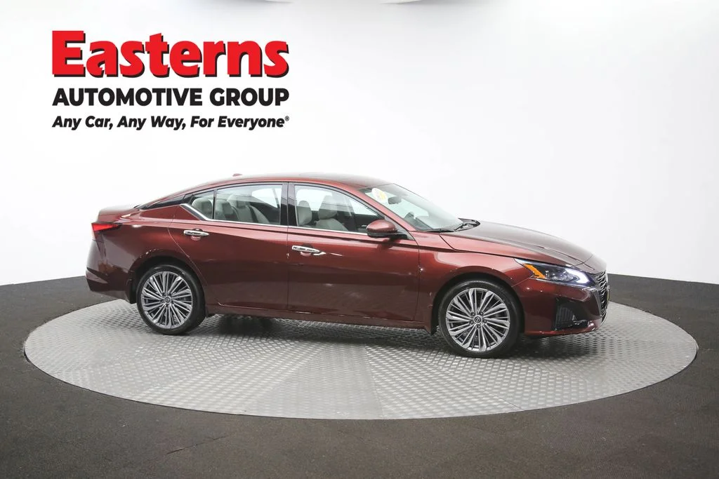 Used 2024 Red Nissan 2.5 SL image 50