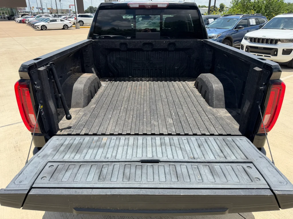 Used 2021 Onyx Black GMC Denali image 33
