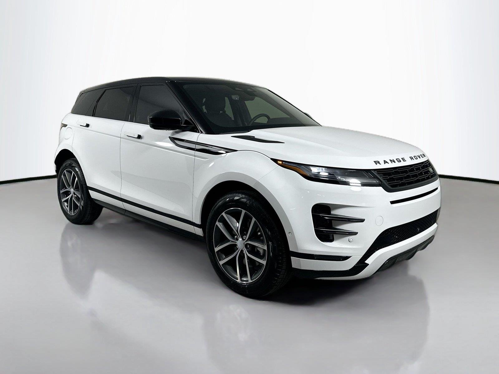Certified Used 2026 Fuji White Land Rover Dynamic SE image 3