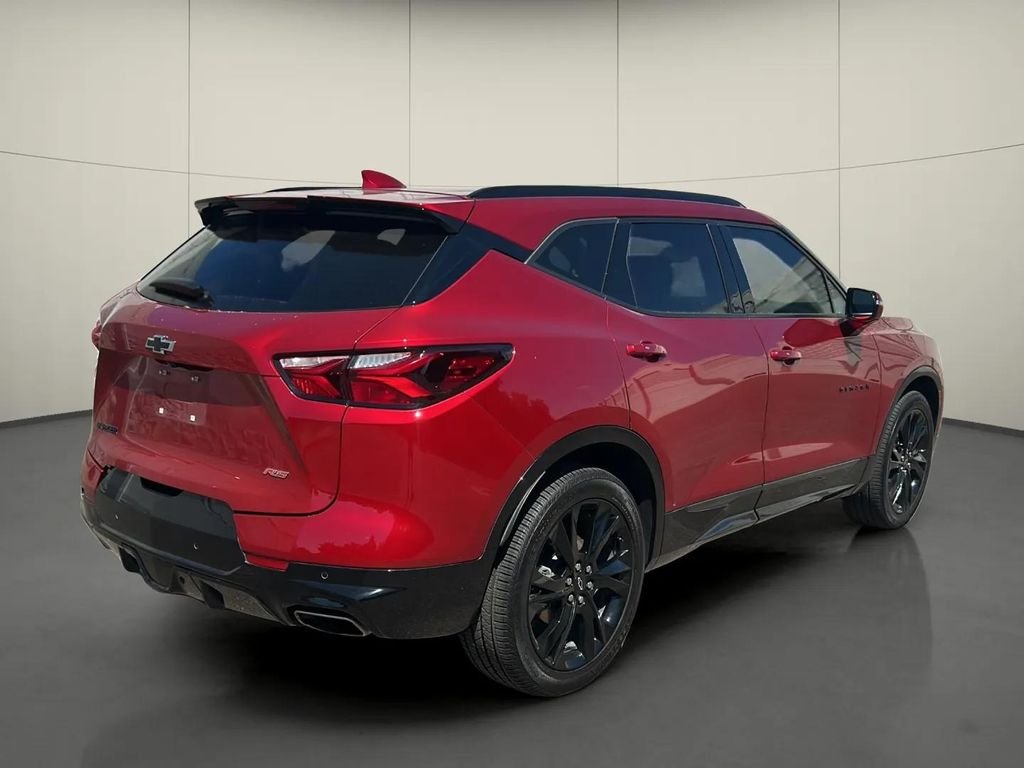Used 2022 Red Chevrolet RS image 7