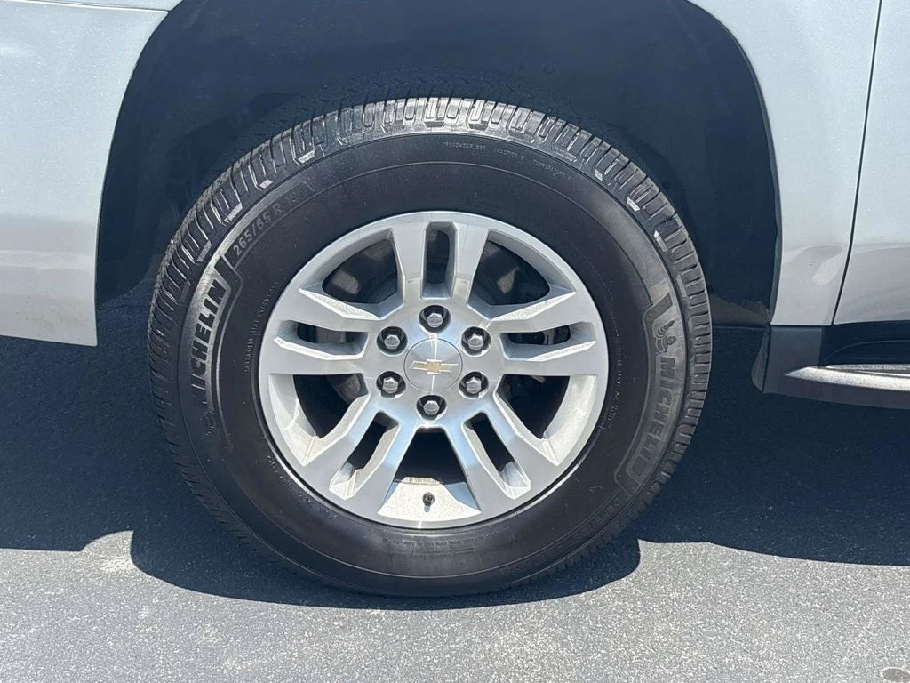 Used 2018 Silver Chevrolet LT image 9