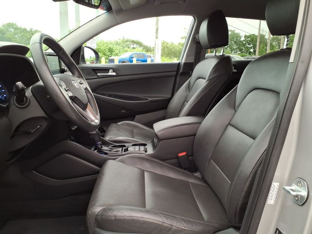 Used 2020 Stellar Silver Hyundai Limited image 29