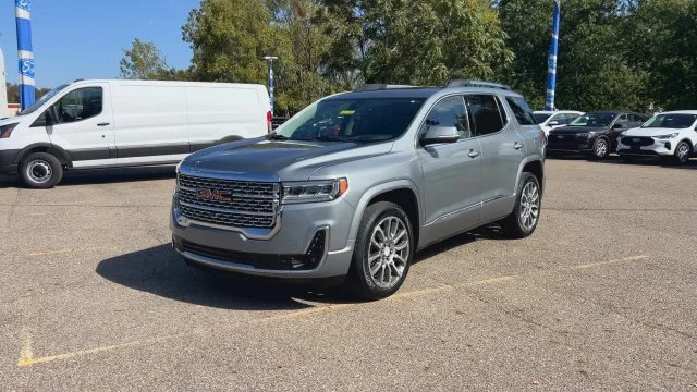 Used 2023 Silver GMC Denali image 6
