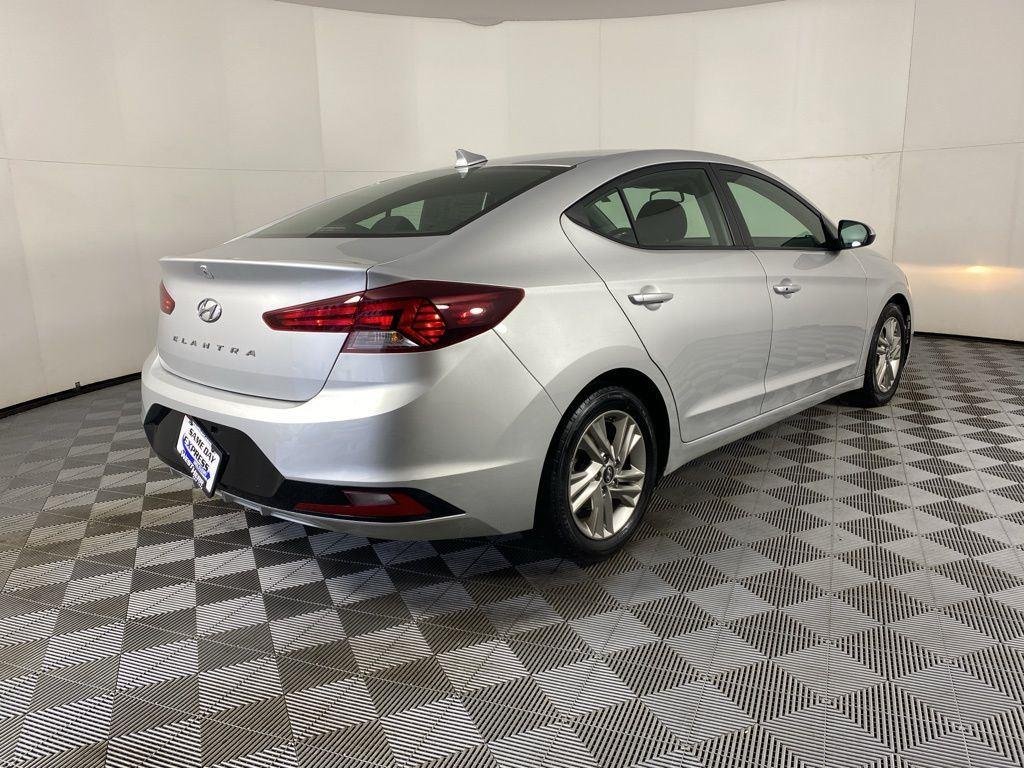 Used 2019 Silver Hyundai Value Edition image 13