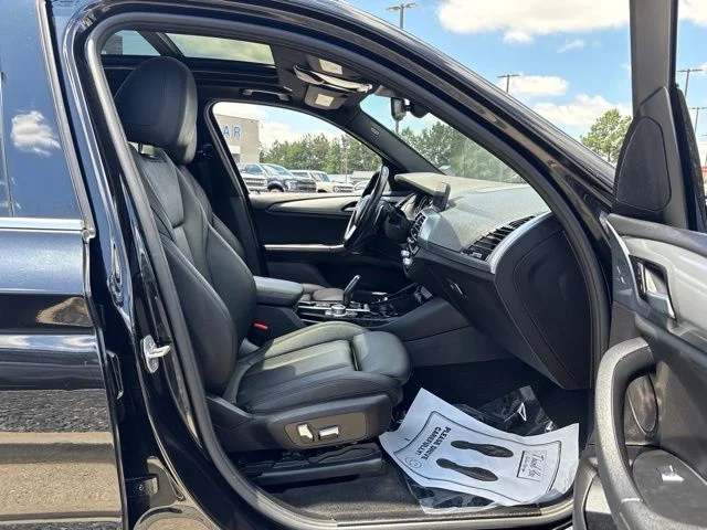 Used 2021 Black BMW sDrive30i image 19