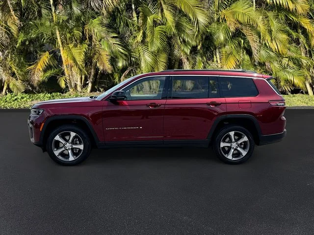 New 2026 Velvet Red Pearl-Coat Exterior Paint Jeep Limited image 2
