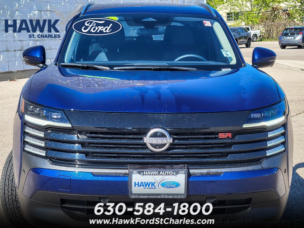 Used 2025 Deep Blue Pearl Nissan SR image 4