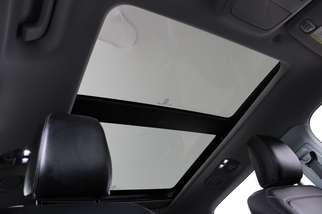 Used 2021 Red Ford Limited image 23
