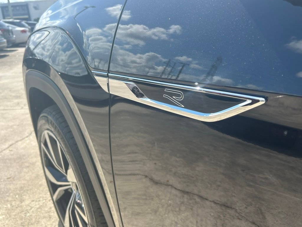 New 2026 Black Volkswagen 2.0T SEL Premium R-Line image 24