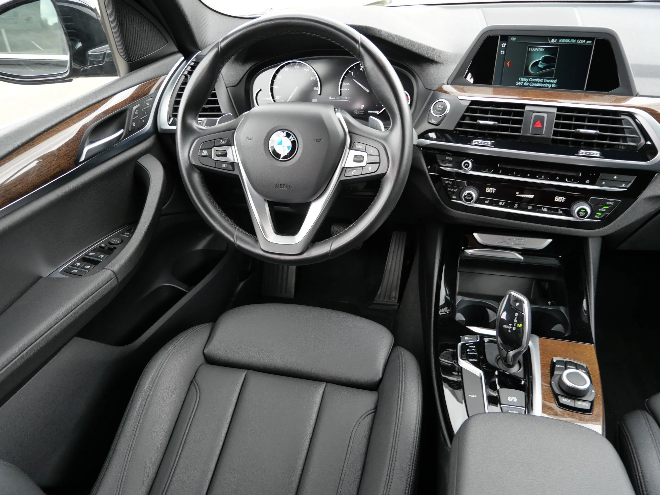 Used 2018 Jet Black BMW xDrive30i image 9