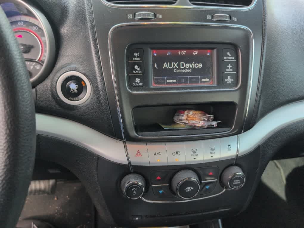 Used 2015 Granite Crystal Metallic Clearcoat Dodge SXT image 11