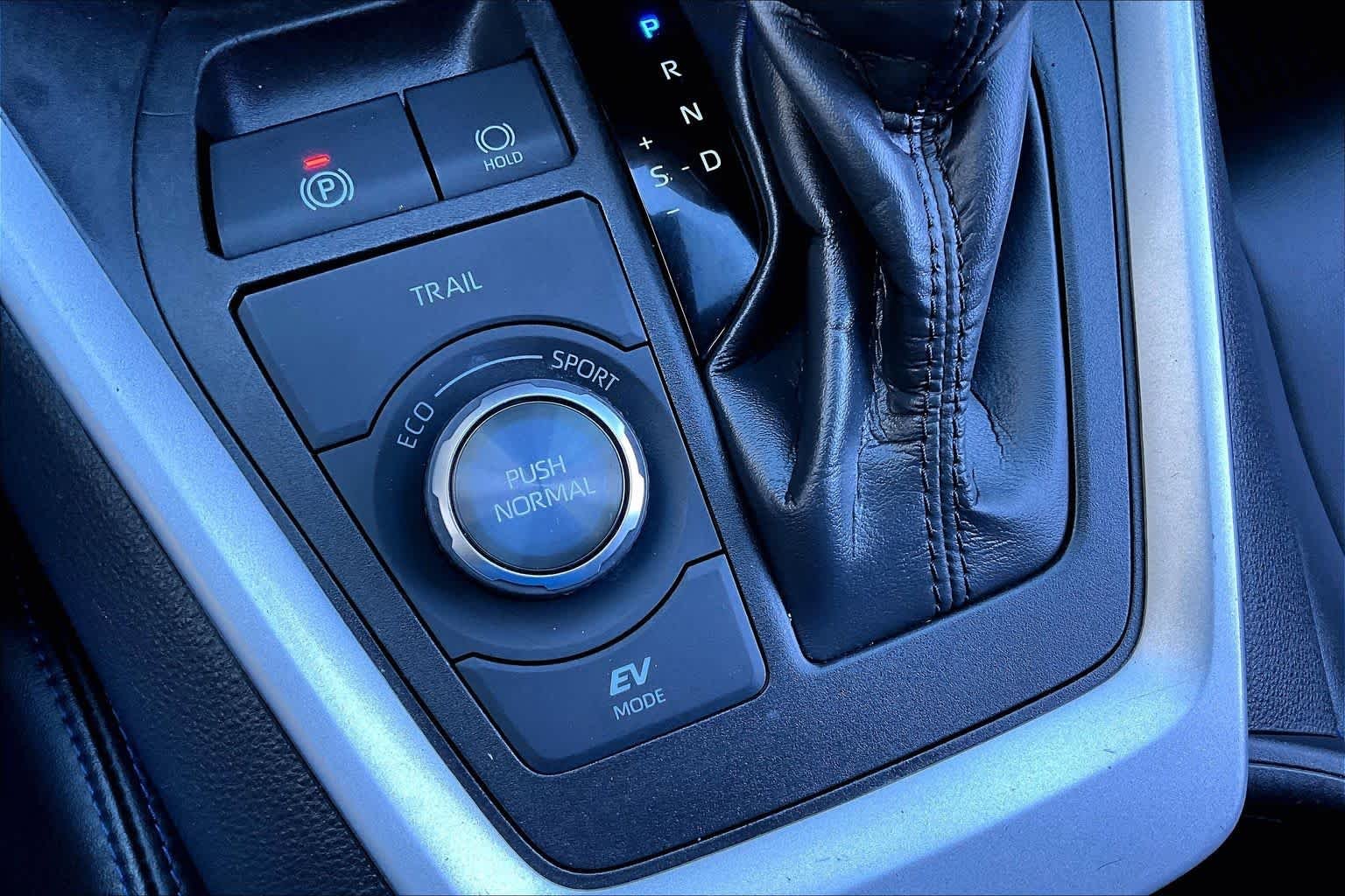 Used 2023 Magnetic Gray Metallic/Midnight Black Metallic Toyota Hybrid XSE image 68