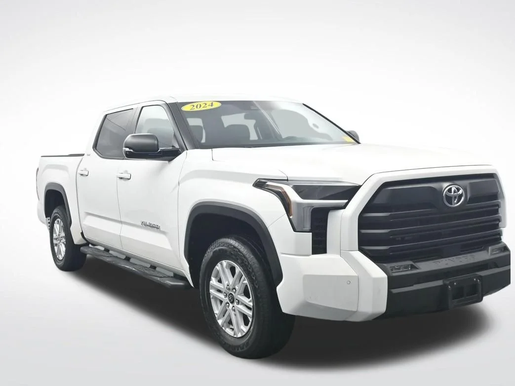 Certified Used 2024 Ice Toyota SR5 image 3