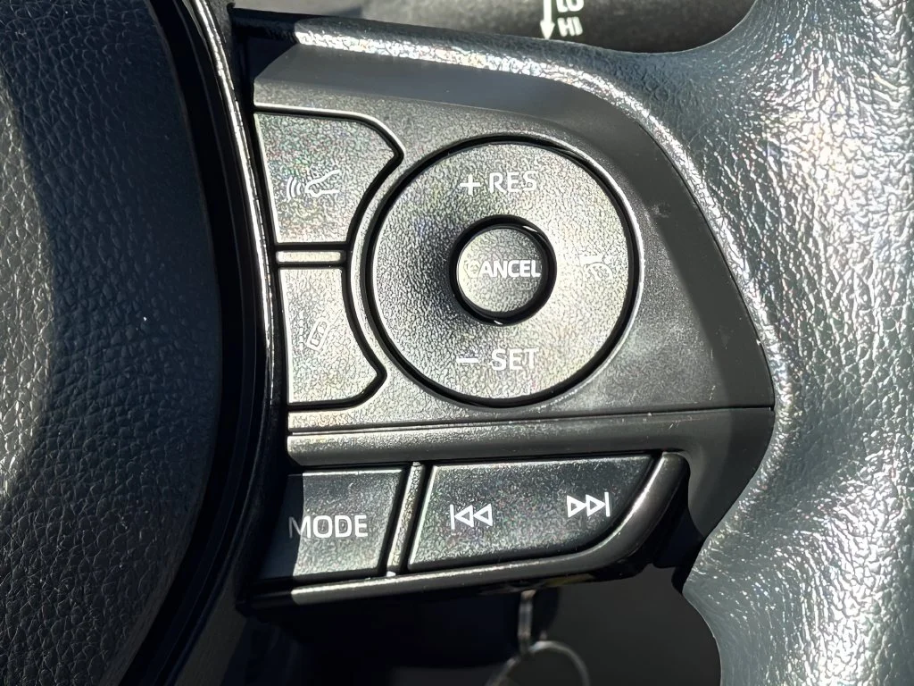 Used 2022 Silver Toyota L image 16