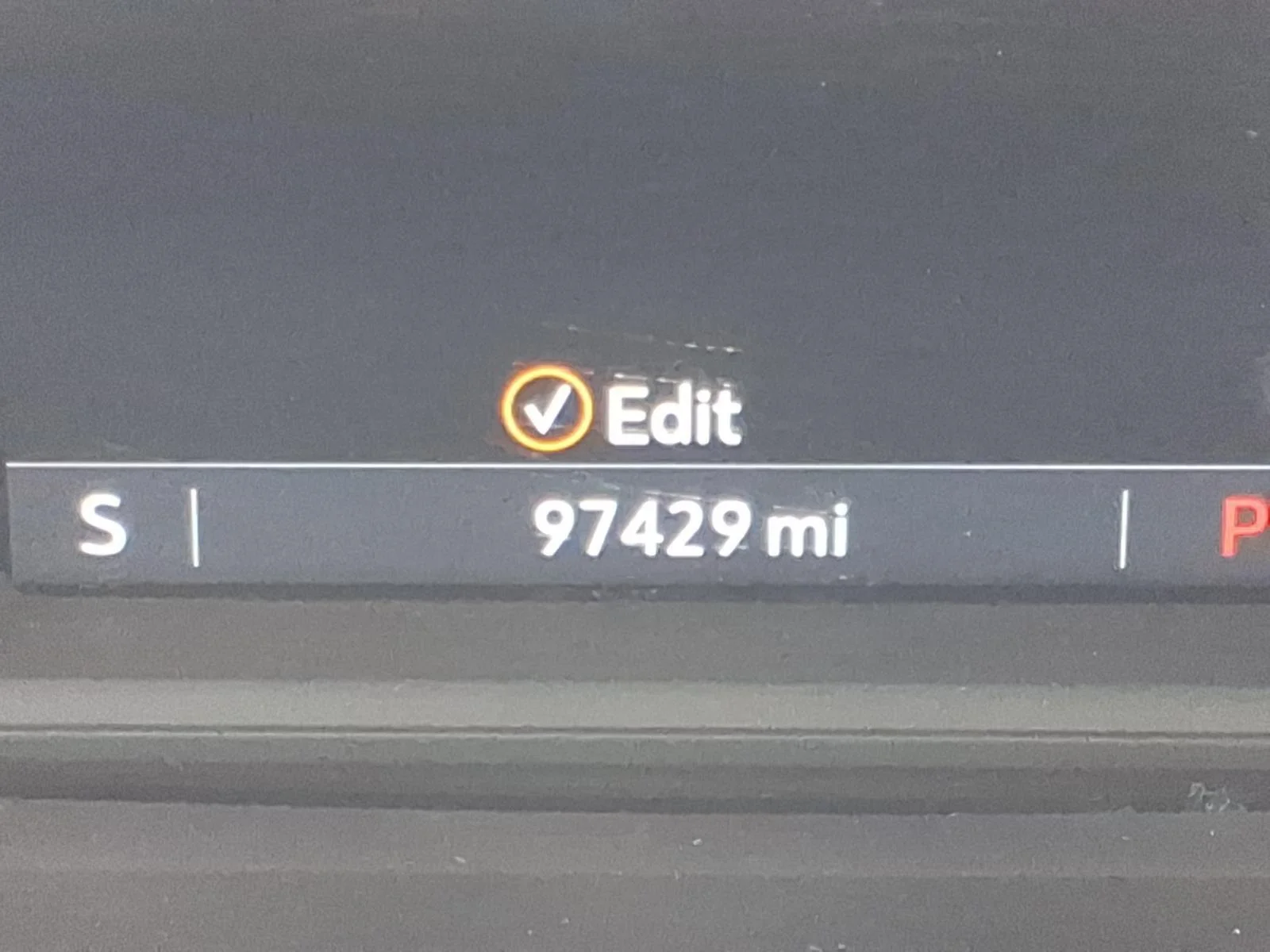 Used 2021 Summit White GMC Elevation image 31