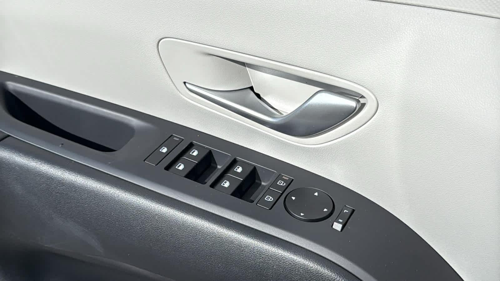New 2026 Creamy White Pearl Hyundai SEL AWD image 52