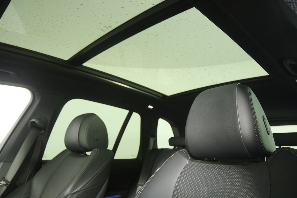 Used 2019 Gray Metallic BMW xDrive40i image 11