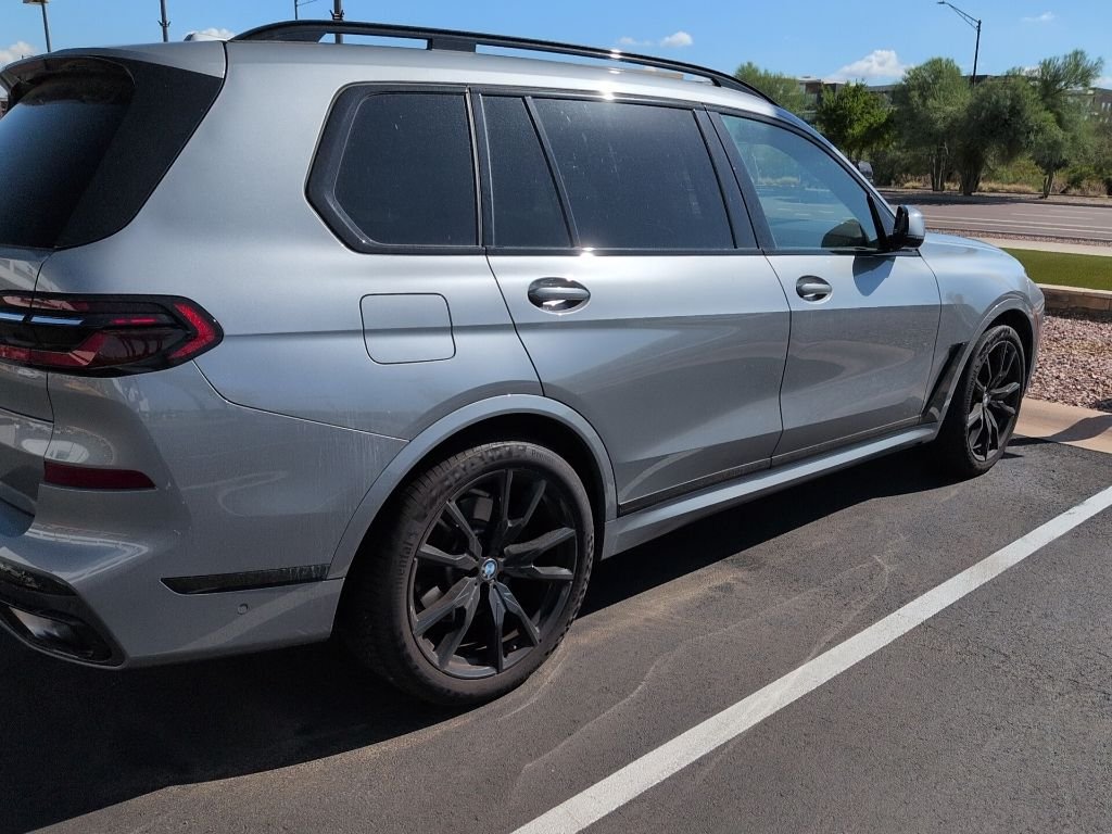 Used 2023 Gray Metallic BMW xDrive40i image 5