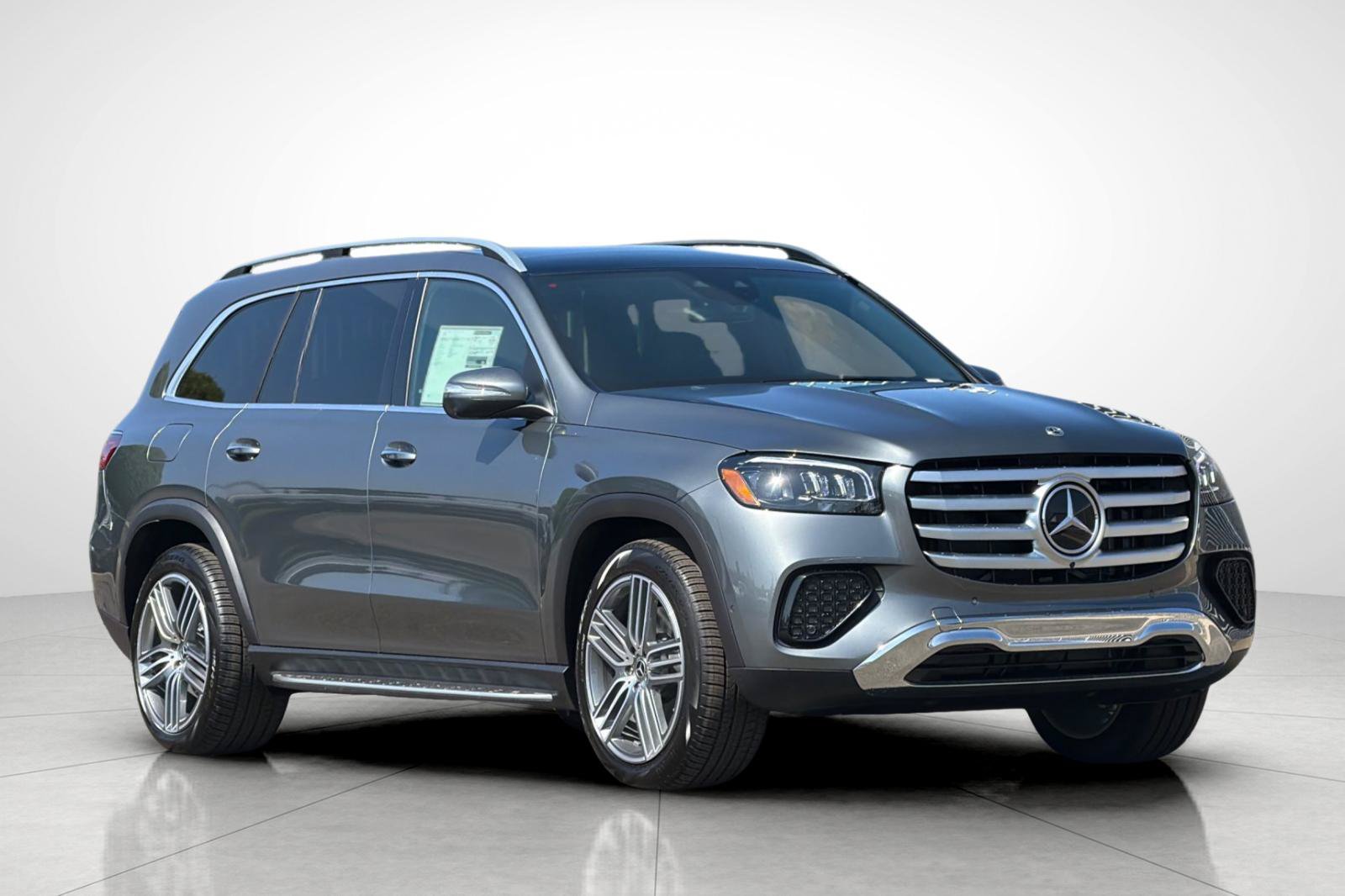 New 2026 Selenite Grey Metallic Mercedes-Benz GLS 450 image 32
