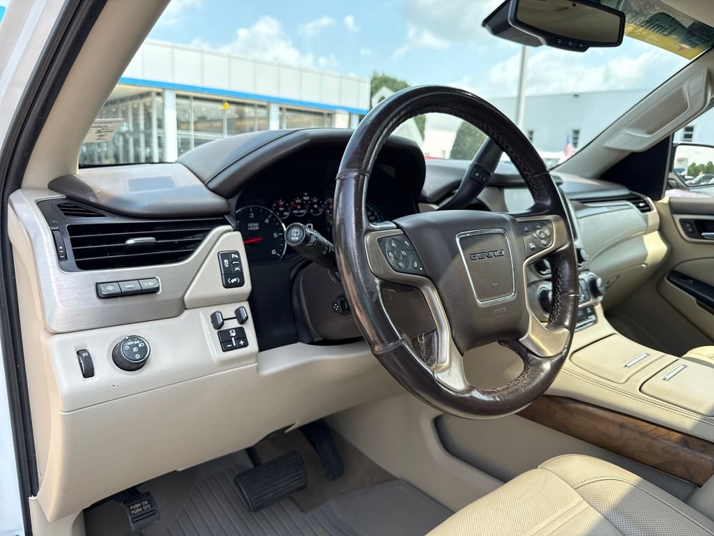 Used 2019 White GMC Denali image 13
