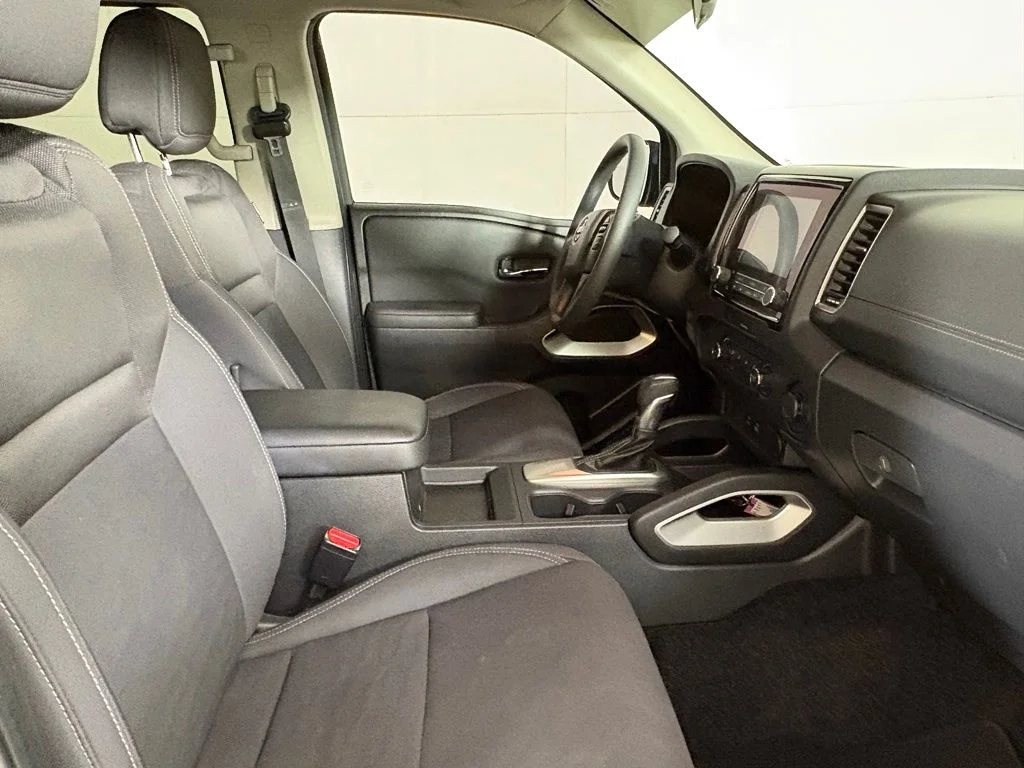 Used 2022 Gray Nissan SV image 14