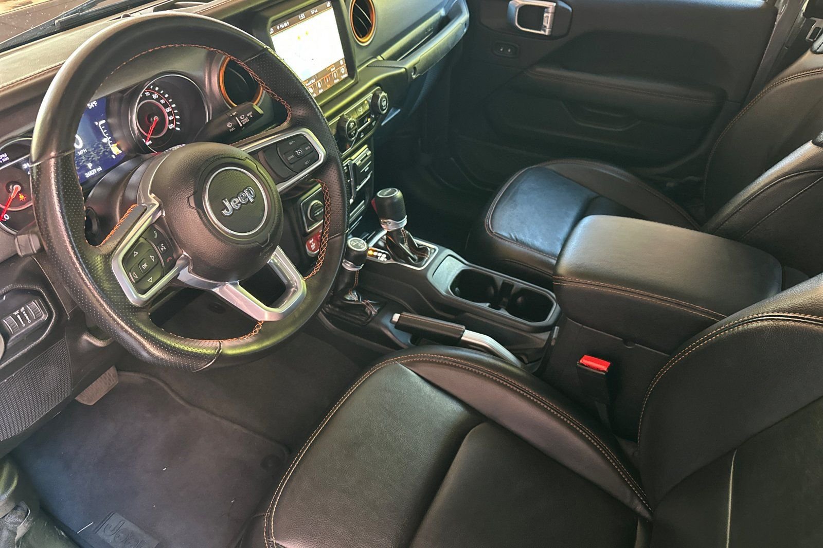 Used 2022 Gray Jeep Mojave image 11